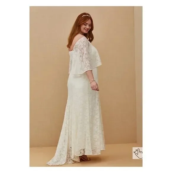 Torrid Ivory Lace Capelet Wedding Dress Sz.16 NWT - Picture 3 of 9